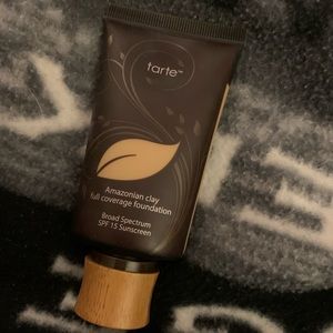 Tarte Amazonian Clay Foundation full size!!